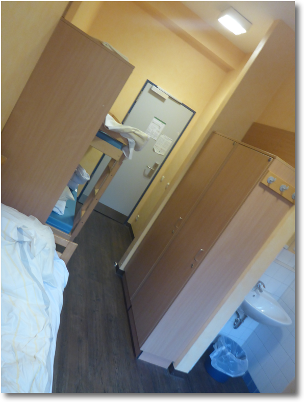 3 Bett Zimmer