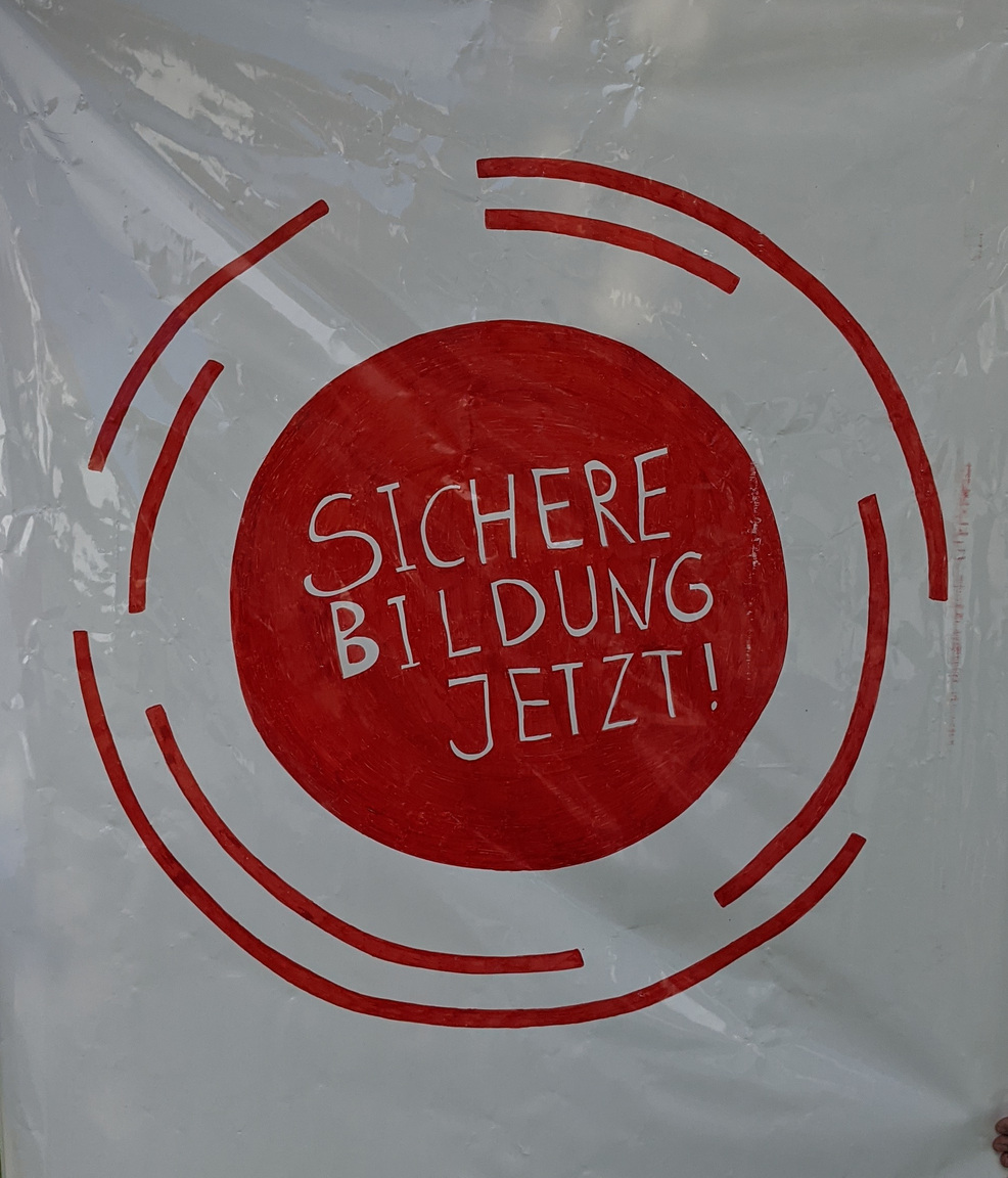 Kundgebung sichere Schulen in Olpe 14.8