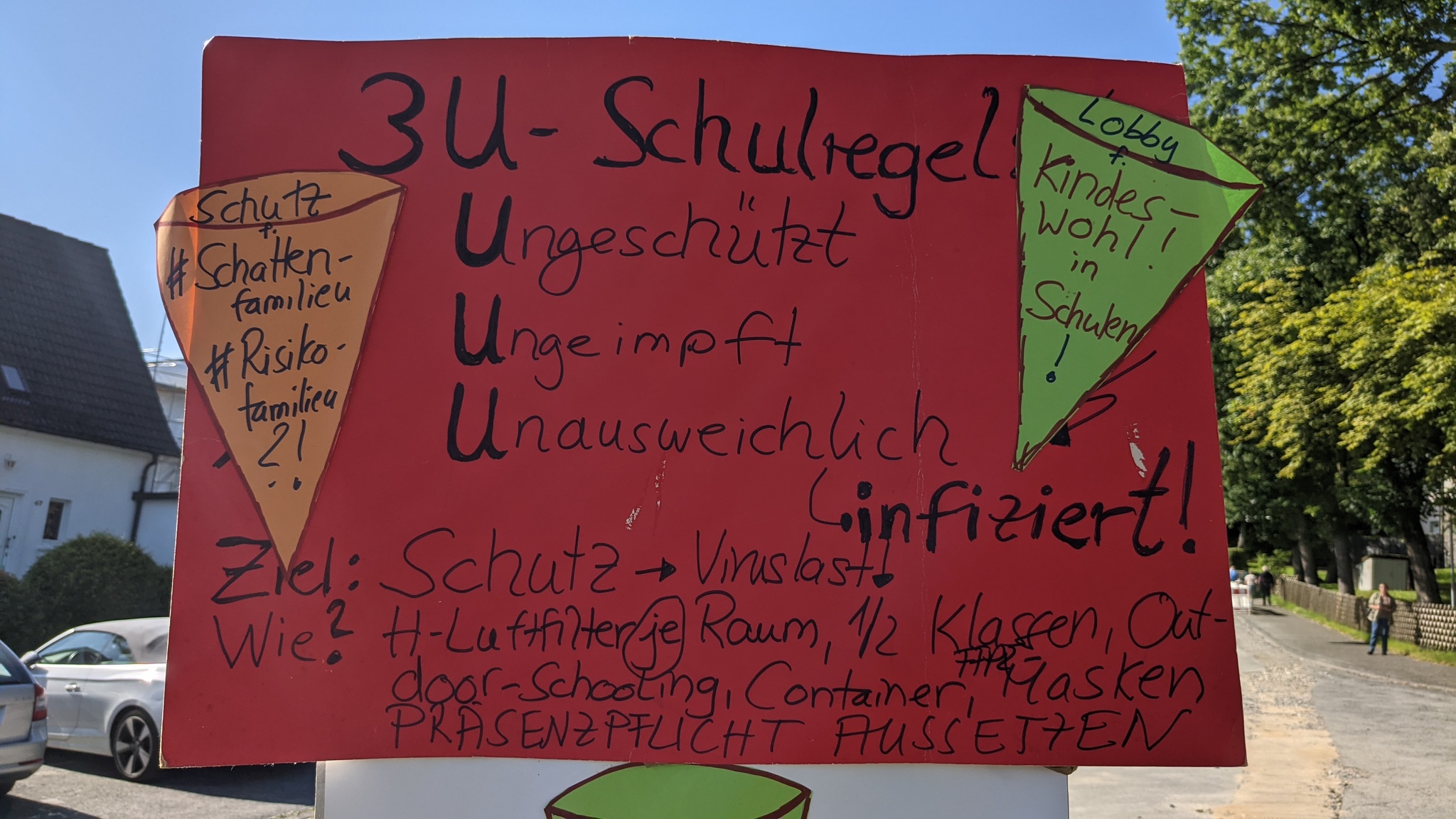 Kundgebung sichere Schulen in Olpe 14.8