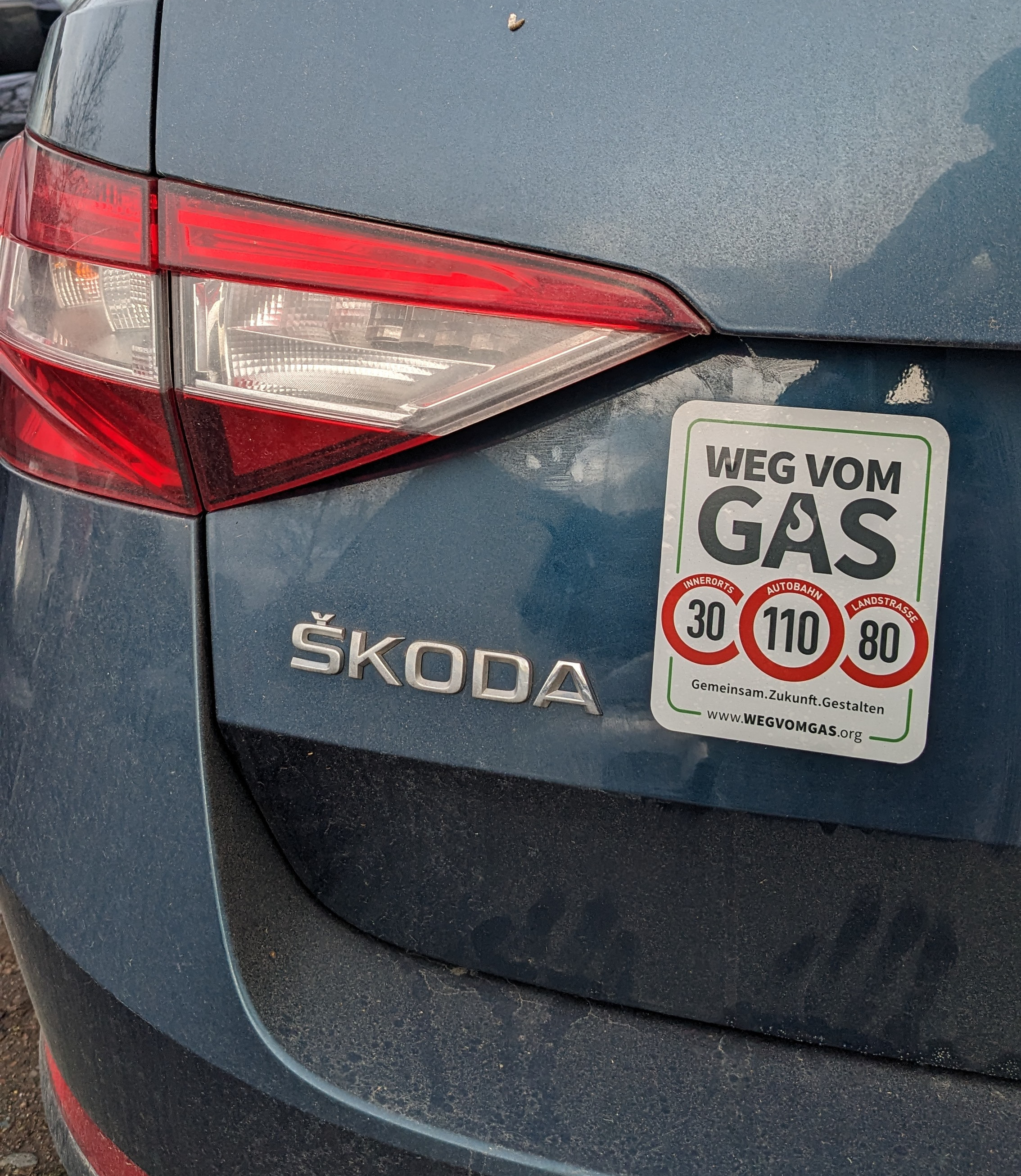 Aufkleber weg vom gas