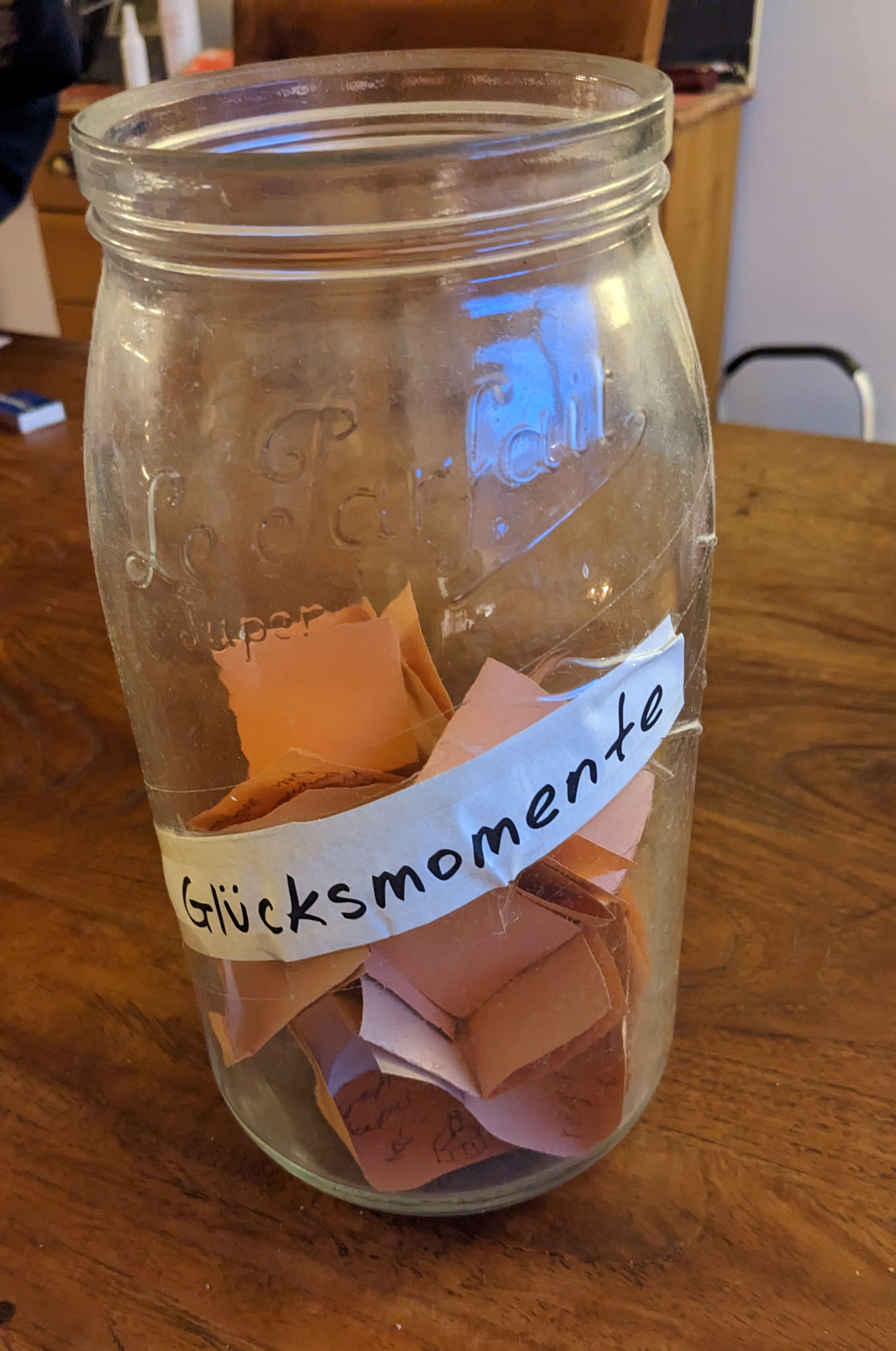 Glass mit Glücksmomente 2022