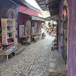 Eine Gasse in  Mostar
