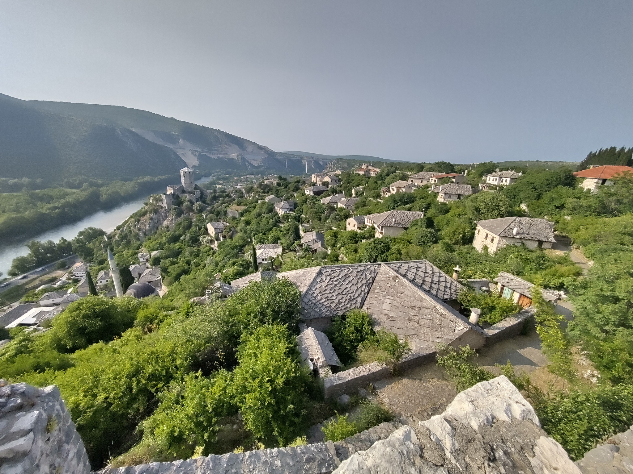 Ein Blick über die alte Stadt Pocitelj