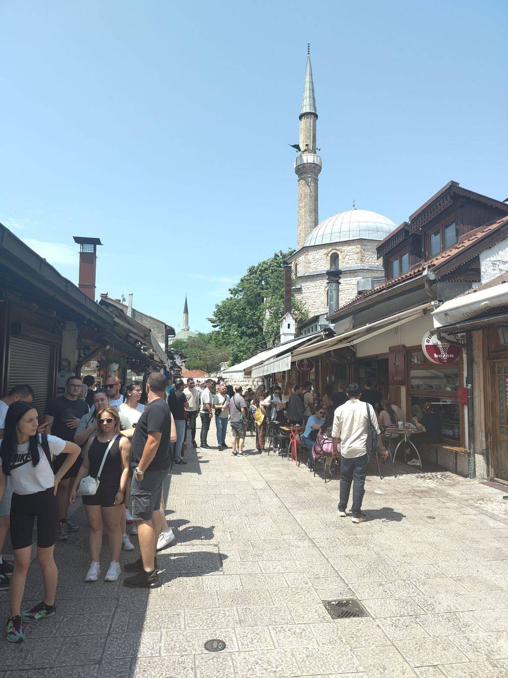 Eine Gasse im alten Sarajevo