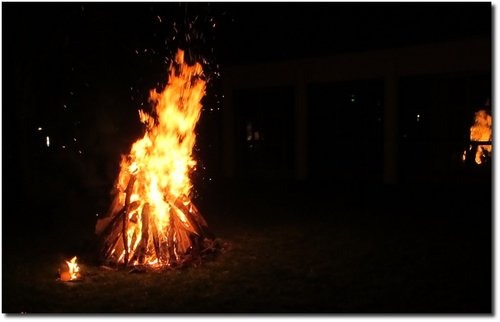 201204-osterfeuer.jpg