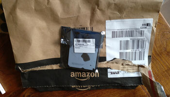Amazon Festplatte mit Papiertüte versendet