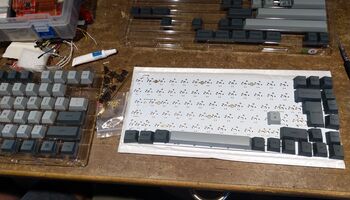 Tastatur beim zusammenbauen